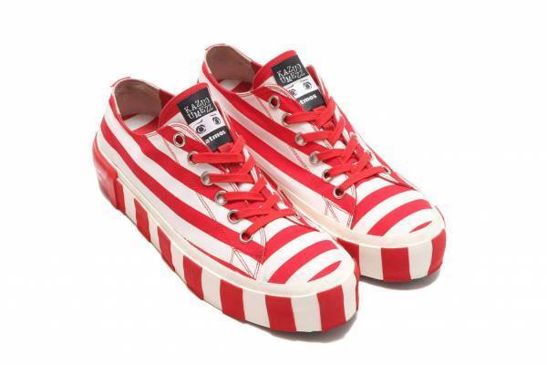 漫画家・楳図かずお×アトモス“赤白ボーダー”のスニーカー＆“美少女キャラ”のコミックTシャツ