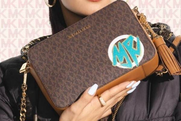 マイケル・コース“日本初上陸”のカスタマイズイベントが銀座で、選べる24色のペイントでバッグを彩る