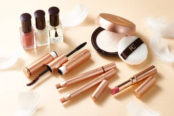 ファンケル2022春コスメ、バイカラーのクレヨン式アイカラー＆滑らかフェイスパウダーなど