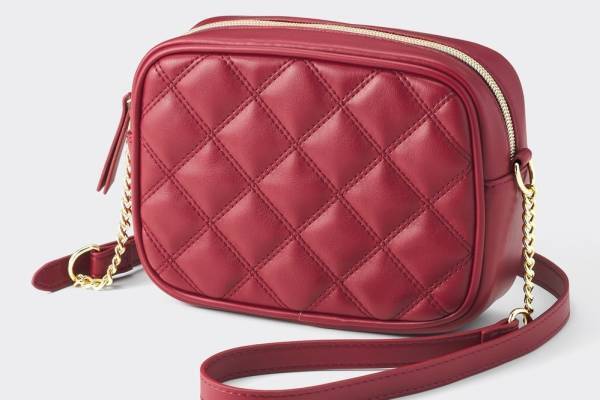 GUの2022年春バッグ＆シューズ、カラフルなミニショルダーバッグ＆軽量ボリュームスニーカー