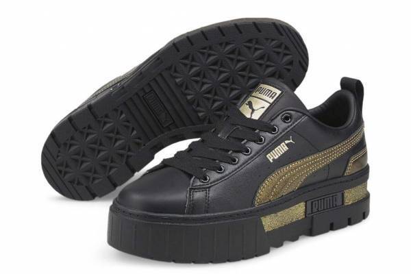 プーマの“厚底”スニーカー「メイズ グロー ウィメンズ」メタリックゴールド&シルバーの新作