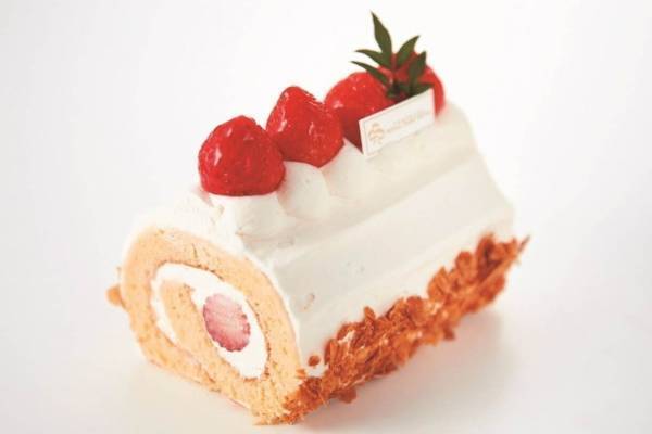 横浜ロイヤルパークホテル"フレッシュ苺"のロールケーキやいちごミルフィーユ