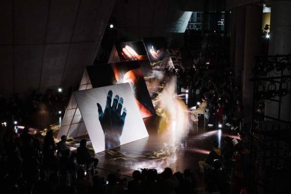 リトゥンアフターワーズ新作ウェア＆アート、長崎県美術館で先行展示 - “衣服の生成と分解”をテーマに