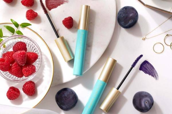 濃厚“果実カラー”「木苺ブラウン＆プラムブラウン」マスカラ、アイプチ2022年春の新作