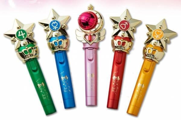 『美少女戦士セーラームーン』ネイルケア家電＆ヘアーアイロンがテスコムから、変身スティックに着想