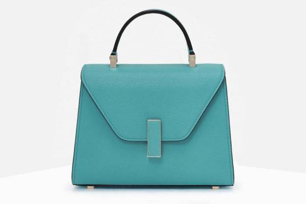 ヴァレクストラのバッグ「イジィデ」から“アクアマリン”の限定色、新宿伊勢丹の期間限定ストアで