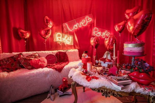 ストリングスホテル 名古屋にルージュレッド一色の“推し色”コンセプトルーム、苺のアフタヌーンティーも