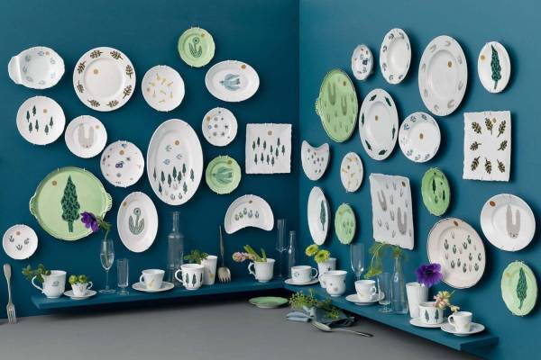 ジノリ1735×ミナ ペルホネンのテーブルウェア、“うさぎや星”ちぎり絵モチーフのプレート＆カップ