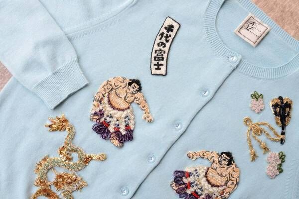 ケイタ マルヤマの“千代の富士”ビーズ刺繍入り「利休バッグ」やカシミヤ混ニット、銀座三越で