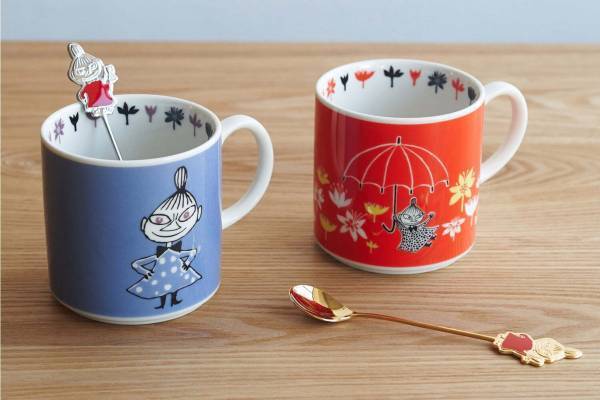 アフタヌーンティー・リビング『ムーミン』リトルミイ雑貨、“絵本”イラストのマグカップやクッション