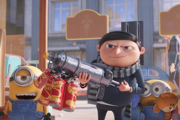 映画『ミニオンズ フィーバー』1970年代を舞台に「怪盗グルー」シリーズの“黄色いヤツら”が再び
