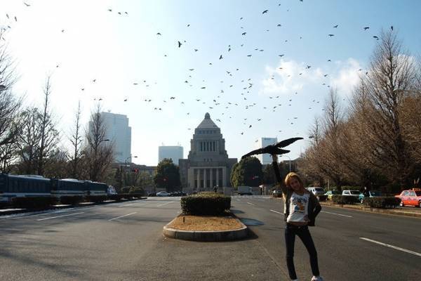 Chim↑Pomの大型回顧展が森美術館で - 初期～新作を一挙紹介、現代社会を考察する活動の全貌