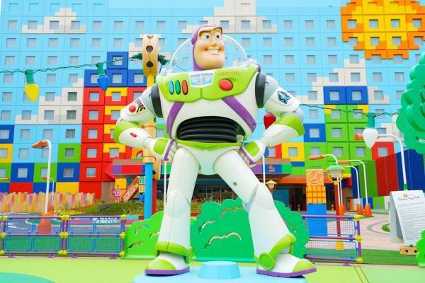 「東京ディズニーリゾート・トイ・ストーリーホテル」オープン、“おもちゃの世界”広がるディズニーホテル