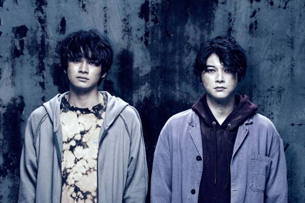 舞台『マーキュリー・ファー』吉沢亮&北村匠海が兄弟役に、フィリップ・リドリー×白井晃の衝撃作が再演