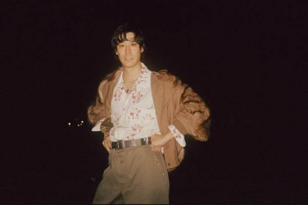 小袋成彬の最新アルバム『Strides』CD化、小松菜奈主演映画コラボ曲「Parallax」など