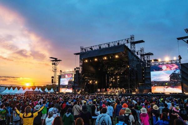 野外音楽フェス「ライジングサンロックフェスティバル 2022」北海道で、King GnuやYOASOBI