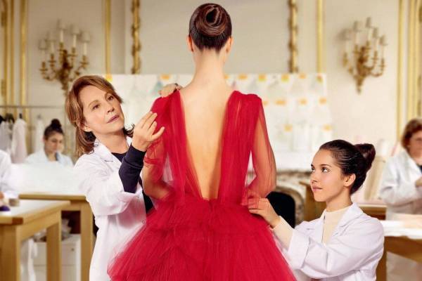 映画『オートクチュール』ディオールのアトリエ舞台の感動作、孤高の針子役にナタリー・バイ