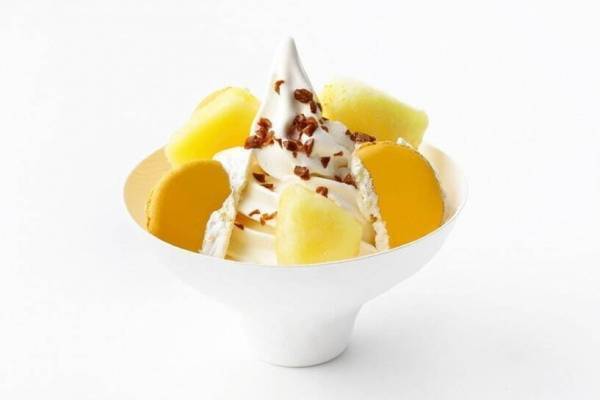 Made in ピエール・エルメが沖縄・那覇空港に、石垣島産パイナップルパフェなど限定スイーツ