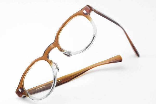 アイヴァン 7285"ハーフカラー"の限定アイウェア、50年代着想のクラシックデザイン