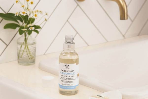 ザボディショップ2022年春スキンケア、「カモマイルシリーズ」新作クレンジングオイル