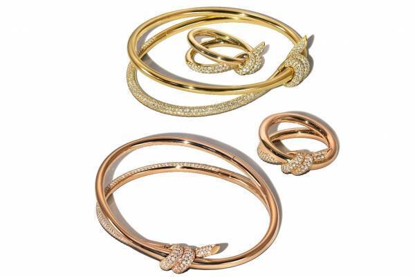 ティファニーの新ジュエリー「ティファニー ノット」“結び目”モチーフの2連ネックレスやバングルなど