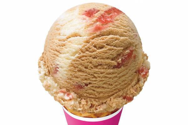 サーティワンから「ストロベリーロイヤルミルクティー」など苺とチョコの限定フレーバー