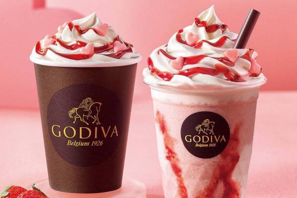 ゴディバのバレンタイン限定ショコリキサー、“ハートチョコ”を飾った苺＆ホワイトチョコドリンク