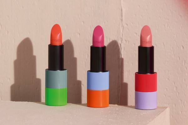エルメスのリップ〈ルージュ・エルメス〉22年春夏カラー、“画家の庭園”着想の艶やかな発色