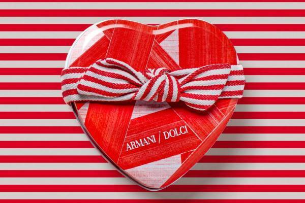 アルマーニ / ドルチのバレンタイン＆ホワイトデー、ソフトダークなプラリネチョコ入り“ハート”缶