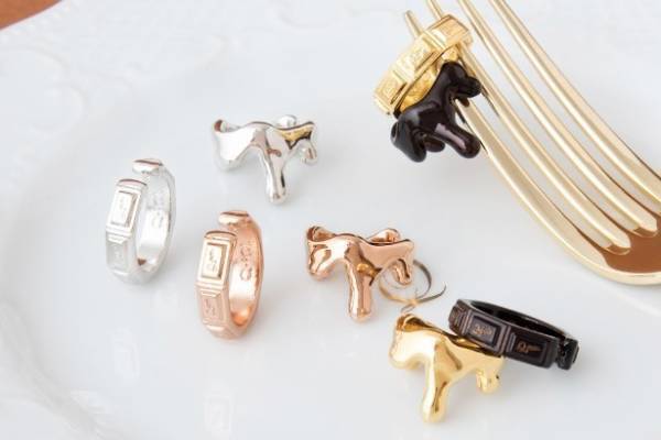 Q-pot.“スイーツのような”新作イヤーカフ、艶めくチョコレート&とろーりメルトモチーフで