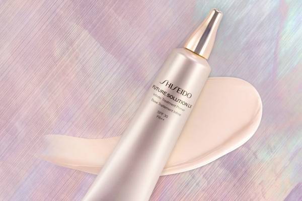 SHISEIDOの22年春のベースメイク、“真珠のような輝き肌”に導く新UV化粧下地