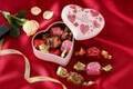 セブン‐イレブン22年バレンタイン、ゴディバ“ハート缶”ショコラや“本物そっくり”フルーツチョコ
