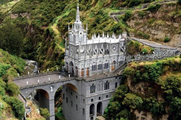 写真集『いつかは訪れたい 美しき世界の教会』美しい写真でめぐる世界の教会150カ所