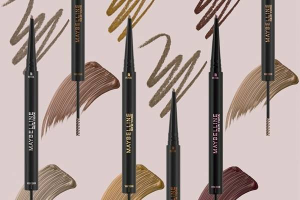 メイベリン ニューヨーク2022年春コスメ、三角型ペンシル＆マスカラ一体型の新アイブロウ