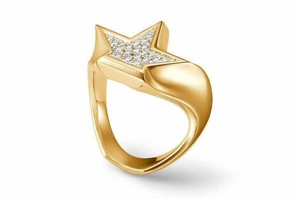 アーカー“煙”や“欠けた星”モチーフの新作リングやピアス、コウタ オクダとコラボ