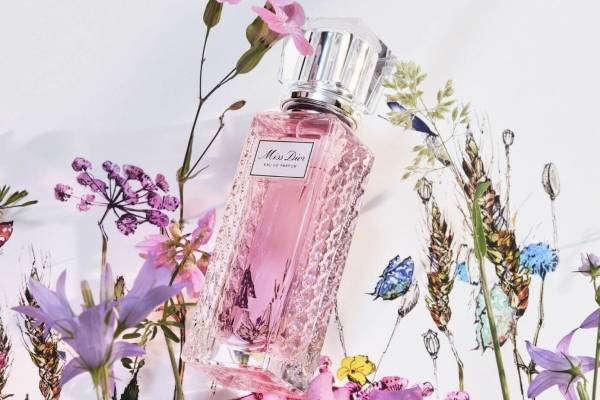 ディオールの名香「ミス ディオール」“まるでジュエリー”ロールオン フレグランスに