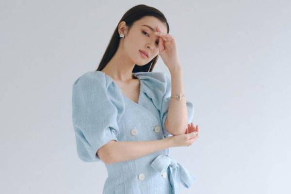 スナイデル22年春の新作“繊細な花柄”の肌見せドレス＆“パフスリーブ”の春色ワンピなど