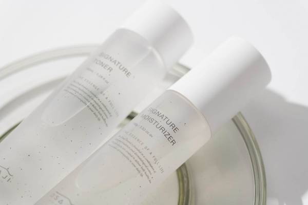 オサジ新作“美肌の湯”温泉水たっぷりの化粧水＆モイスチャライザー、限定スキンケアキットも