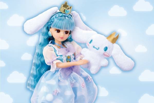 サンリオのシナモロール×「リカちゃん」のコラボドール、大きな耳付きティアラ＆“雲”風ドレス