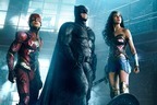 DC映画『ザ・フラッシュ』エズラ・ミラー主演、光速スピードのヒーローが世界を救う！マルチバースが鍵