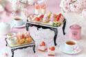 ザ ストリングス 表参道で桜＆いちごの限定アフタヌーンティー、ベビーピンクに統一した多彩なスイーツ