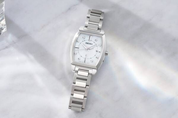 セイコー ルキア限定腕時計、ダイヤモンドのインデックス煌めくホワイト文字盤