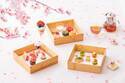 ヒルトン東京ベイ「ストロベリー＆桜アフタヌーンティー」“桜の木”に見立てたチョコボールなど