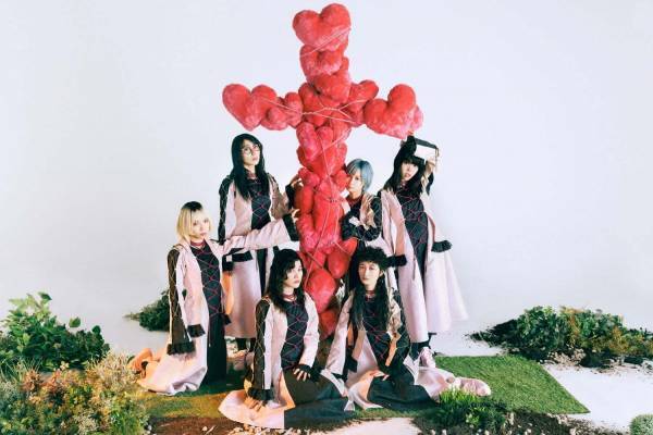 BiSHの新曲「愛してると言ってくれ」12ヶ月連続リリース第3弾シングルCD