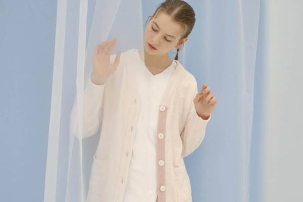 ジェラート ピケの「チェリー柄」ペンケースやバイカラーカーディガン、クラシコと再コラボ