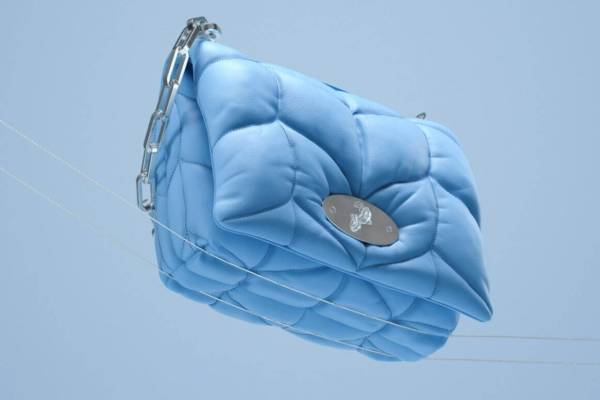 マルベリー“まるで枕”ふんわりキルティングバッグ「ソフティ」ビッグトートやリトルバッグも