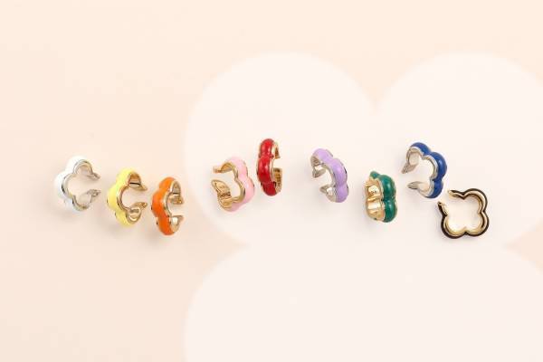 アンテプリマ新作フラワーアクセサリー、“キャンディ”のようなイヤーカフ&ブレスレット