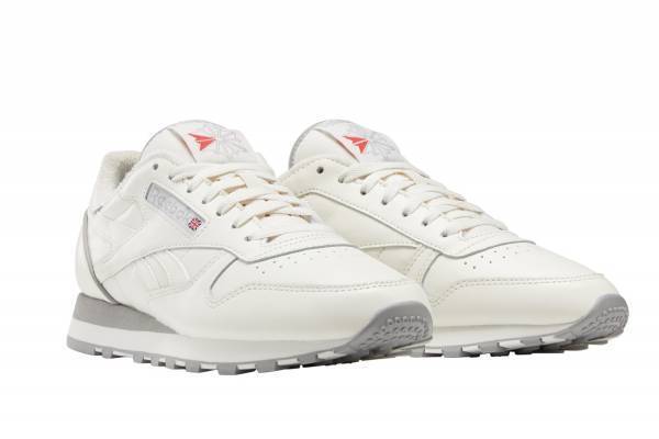 リーボックのスニーカー「クラシックレザー」1983年のオリジナルモデルを忠実に再現した新作