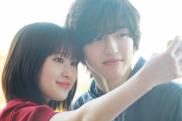 映画『今夜、世界からこの恋が消えても』なにわ男子 道枝駿佑×福本莉子、“号泣”恋愛小説を実写化