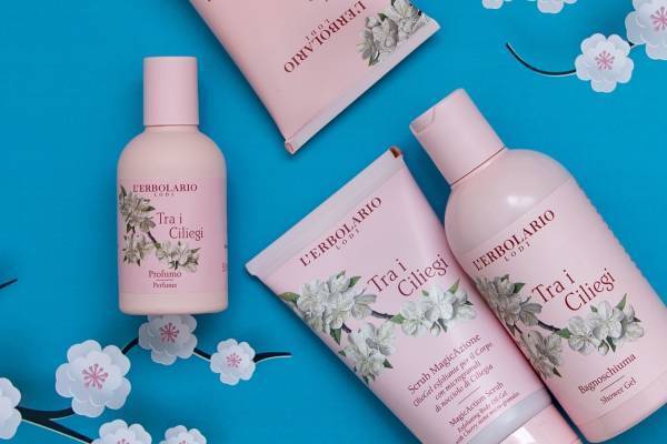 レルボラリオ22年春ボディケア、“サクラの香り”のボディクリーム＆天然スクラブなど